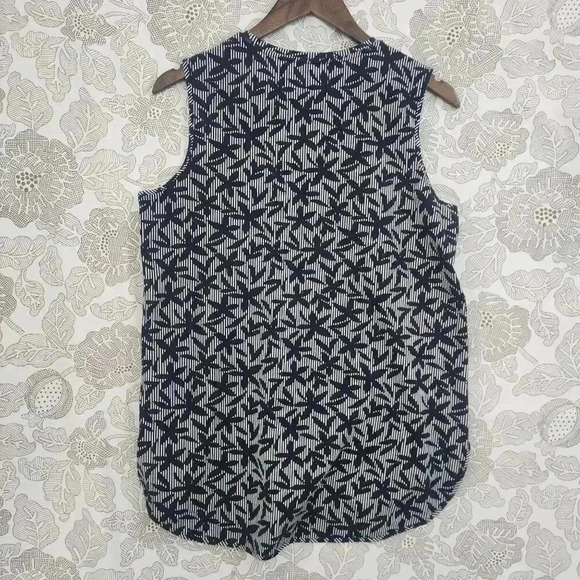 Lands End Sleeveless Geometric Print Top M Black & White Cotton/Modal Blend - Picture 2 of 7